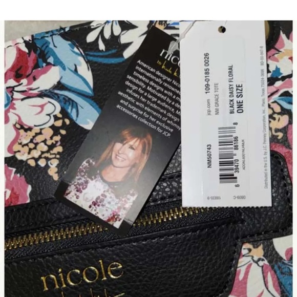 EUC Black Daisy Nicole Miller straps zip closures - Picture 4 of 7